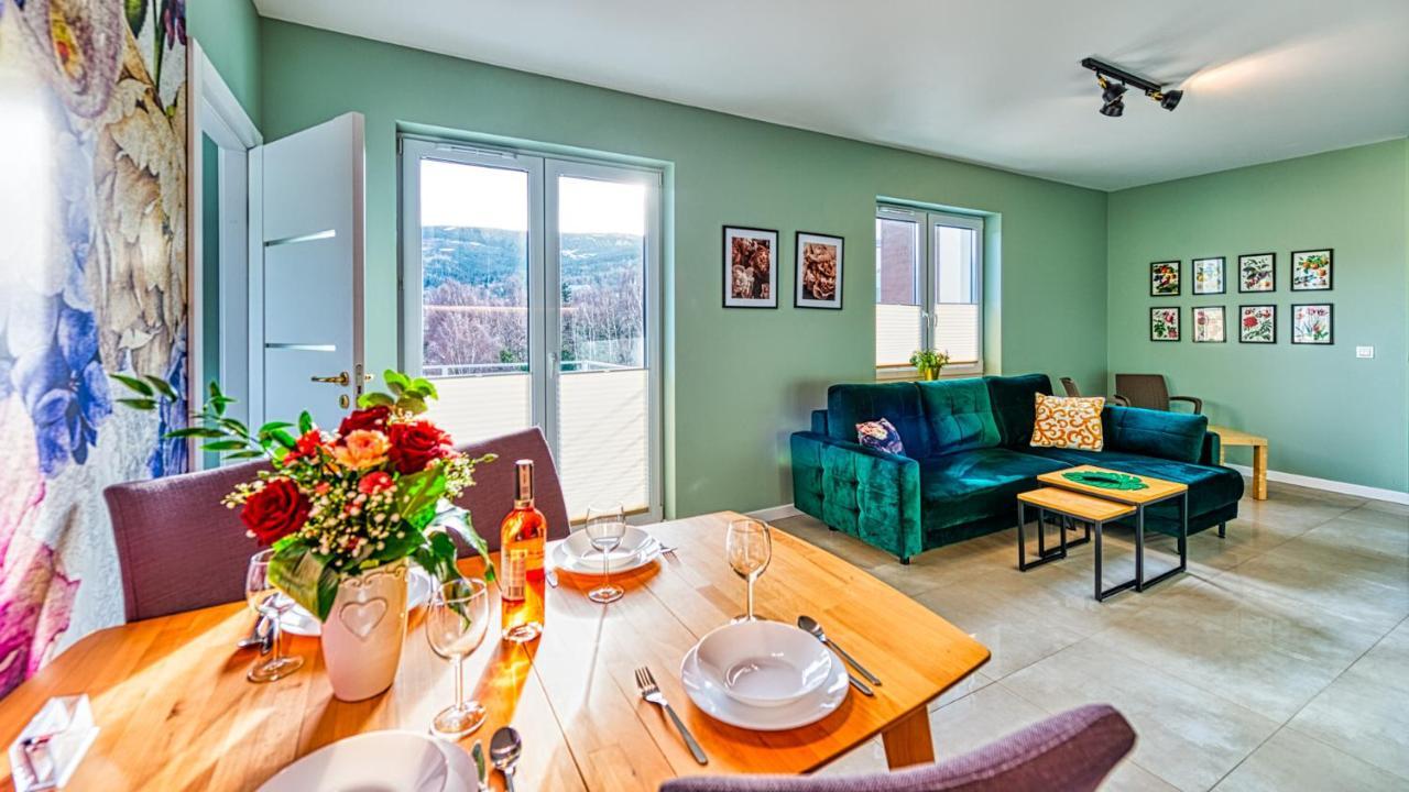 Apartament Kwiatowy - 5D Apartamenty Świeradów-Zdrój المظهر الخارجي الصورة